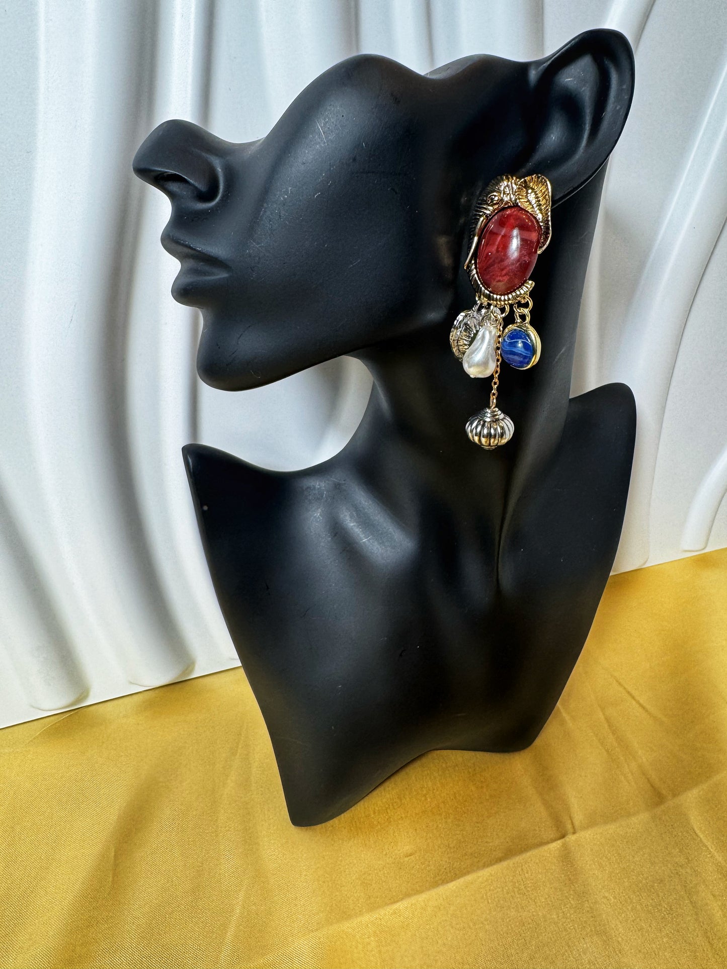 Elegant Elephant Retro Earrings with colorful accents, showcasing unique design and charm for stylish outfits.