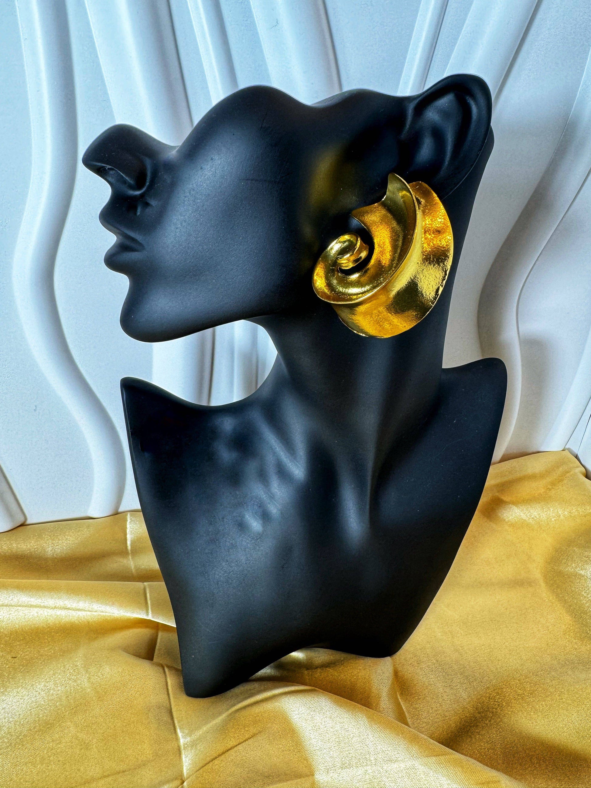 Vintage Chunky Screw Earrings - The Brand By Teneshia B.