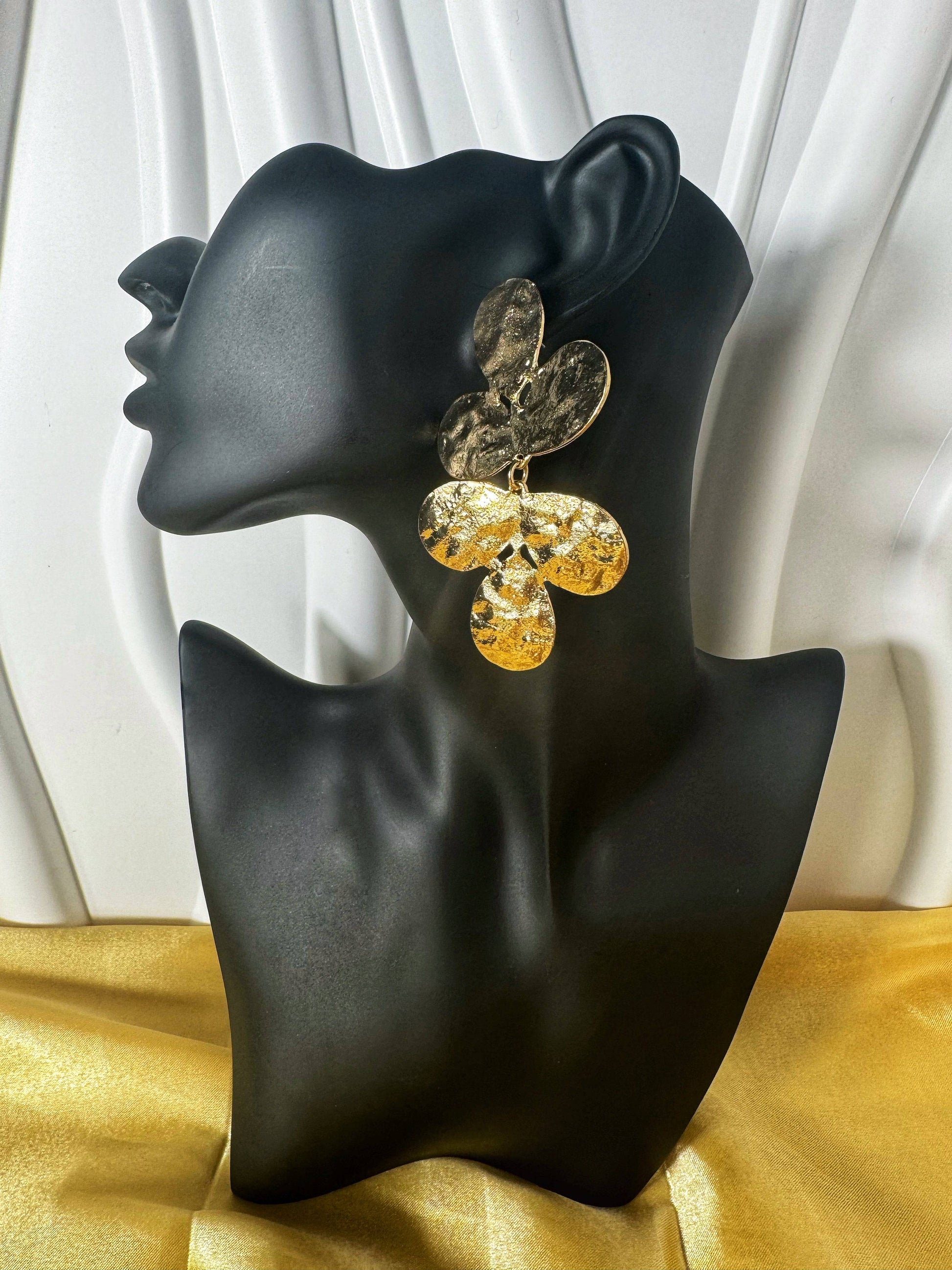 Vintage Leaf Earrings - The Brand By Teneshia B.